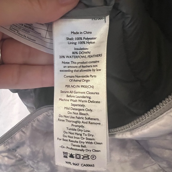 Eddie Bauer down puffer vest women’s size Medium - Picture 4 of 8